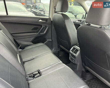 Білий Фольксваген Тігуан, об'ємом двигуна 2 л та пробігом 137 тис. км за 19350 $, фото 18 на Automoto.ua