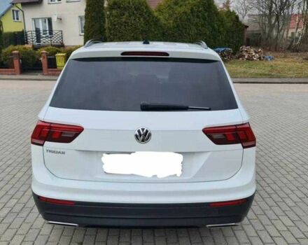 Белый Фольксваген Тигуан, объемом двигателя 2 л и пробегом 83 тыс. км за 10900 $, фото 8 на Automoto.ua