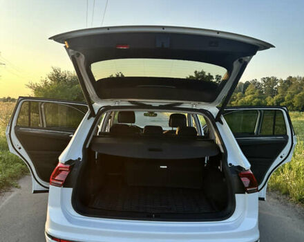 Белый Фольксваген Тигуан, объемом двигателя 2 л и пробегом 198 тыс. км за 41500 $, фото 15 на Automoto.ua