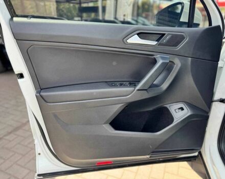 Білий Фольксваген Тігуан, об'ємом двигуна 2 л та пробігом 105 тис. км за 19500 $, фото 11 на Automoto.ua