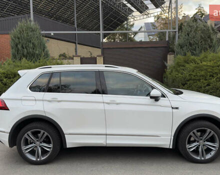 Белый Фольксваген Тигуан, объемом двигателя 1.98 л и пробегом 87 тыс. км за 28900 $, фото 3 на Automoto.ua