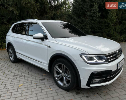 Белый Фольксваген Тигуан, объемом двигателя 1.98 л и пробегом 55 тыс. км за 27999 $, фото 24 на Automoto.ua