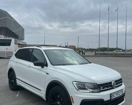 Белый Фольксваген Тигуан, объемом двигателя 1.98 л и пробегом 133 тыс. км за 22500 $, фото 2 на Automoto.ua