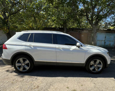 Белый Фольксваген Тигуан, объемом двигателя 1.98 л и пробегом 135 тыс. км за 24800 $, фото 2 на Automoto.ua