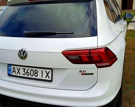 Білий Фольксваген Тігуан, об'ємом двигуна 2 л та пробігом 120 тис. км за 17000 $, фото 1 на Automoto.ua