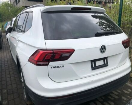 Белый Фольксваген Тигуан, объемом двигателя 2 л и пробегом 100 тыс. км за 8800 $, фото 1 на Automoto.ua