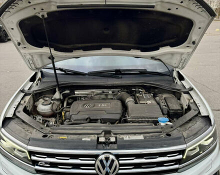 Белый Фольксваген Тигуан, объемом двигателя 1.98 л и пробегом 54 тыс. км за 31500 $, фото 23 на Automoto.ua