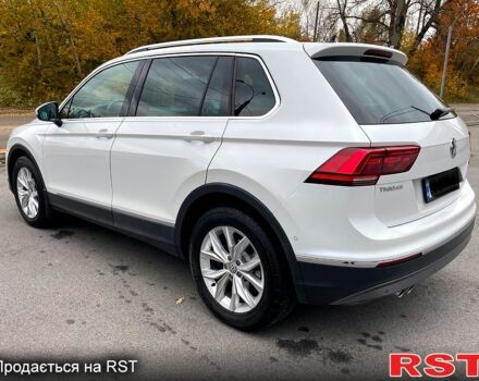Белый Фольксваген Тигуан, объемом двигателя 2 л и пробегом 93 тыс. км за 31600 $, фото 2 на Automoto.ua