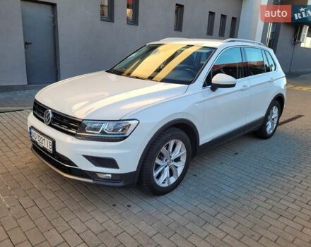 Белый Фольксваген Тигуан, объемом двигателя 2 л и пробегом 180 тыс. км за 24500 $, фото 1 на Automoto.ua