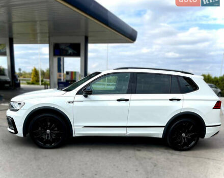 Белый Фольксваген Тигуан, объемом двигателя 1.98 л и пробегом 59 тыс. км за 22000 $, фото 2 на Automoto.ua