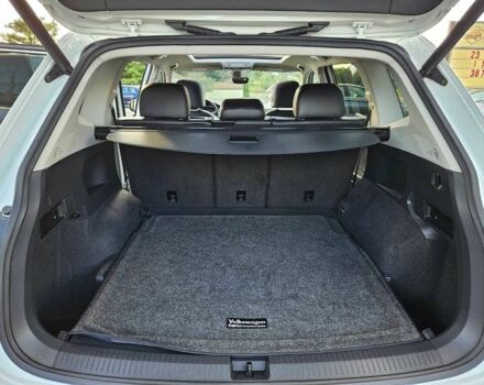 Белый Фольксваген Тигуан, объемом двигателя 2 л и пробегом 92 тыс. км за 8000 $, фото 19 на Automoto.ua