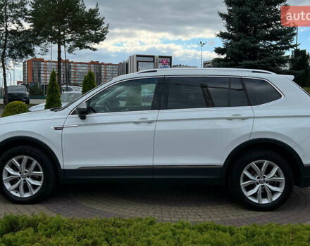Білий Фольксваген Тігуан, об'ємом двигуна 1.97 л та пробігом 191 тис. км за 27500 $, фото 3 на Automoto.ua