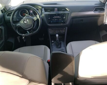 Білий Фольксваген Тігуан, об'ємом двигуна 2 л та пробігом 132 тис. км за 10950 $, фото 8 на Automoto.ua