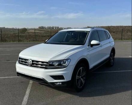 Белый Фольксваген Тигуан, объемом двигателя 2 л и пробегом 63 тыс. км за 17100 $, фото 1 на Automoto.ua