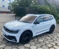 Белый Фольксваген Тигуан, объемом двигателя 2 л и пробегом 34 тыс. км за 14100 $, фото 2 на Automoto.ua