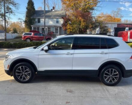 Белый Фольксваген Тигуан, объемом двигателя 2 л и пробегом 34 тыс. км за 13000 $, фото 3 на Automoto.ua