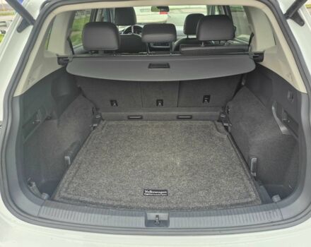 Белый Фольксваген Тигуан, объемом двигателя 2 л и пробегом 99 тыс. км за 17900 $, фото 10 на Automoto.ua