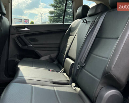 Білий Фольксваген Тігуан, об'ємом двигуна 2 л та пробігом 110 тис. км за 21850 $, фото 25 на Automoto.ua