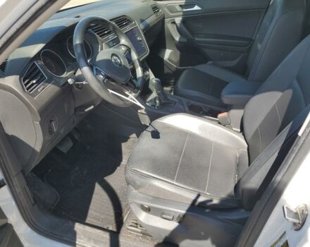 Білий Фольксваген Тігуан, об'ємом двигуна 2 л та пробігом 194 тис. км за 12750 $, фото 6 на Automoto.ua