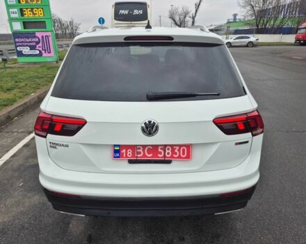 Белый Фольксваген Тигуан, объемом двигателя 2 л и пробегом 99 тыс. км за 17900 $, фото 5 на Automoto.ua