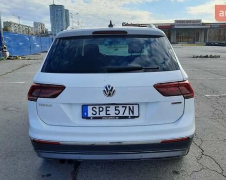Белый Фольксваген Тигуан, объемом двигателя 1.98 л и пробегом 185 тыс. км за 27500 $, фото 2 на Automoto.ua