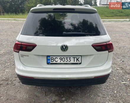 Білий Фольксваген Тігуан, об'ємом двигуна 1.98 л та пробігом 100 тис. км за 20500 $, фото 1 на Automoto.ua