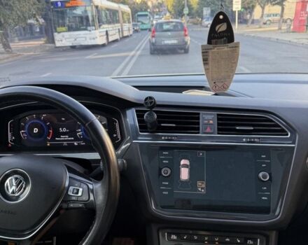 Белый Фольксваген Тигуан, объемом двигателя 2 л и пробегом 145 тыс. км за 24000 $, фото 8 на Automoto.ua