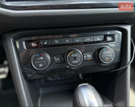 Білий Фольксваген Тігуан, об'ємом двигуна 2 л та пробігом 110 тис. км за 25999 $, фото 37 на Automoto.ua