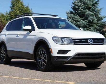 Белый Фольксваген Тигуан, объемом двигателя 2 л и пробегом 30 тыс. км за 8000 $, фото 2 на Automoto.ua