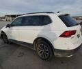 Білий Фольксваген Тігуан, об'ємом двигуна 2 л та пробігом 132 тис. км за 10950 $, фото 2 на Automoto.ua