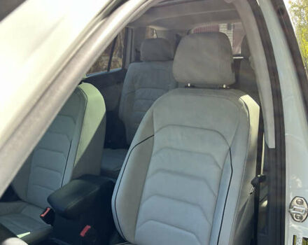 Белый Фольксваген Тигуан, объемом двигателя 1.98 л и пробегом 135 тыс. км за 24800 $, фото 6 на Automoto.ua