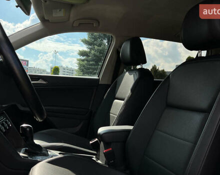 Білий Фольксваген Тігуан, об'ємом двигуна 2 л та пробігом 110 тис. км за 21850 $, фото 8 на Automoto.ua