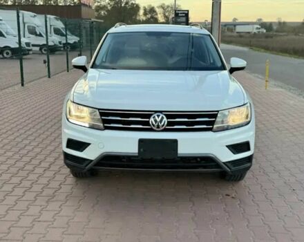 Білий Фольксваген Тігуан, об'ємом двигуна 2 л та пробігом 70 тис. км за 14000 $, фото 1 на Automoto.ua