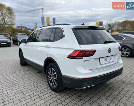 Білий Фольксваген Тігуан, об'ємом двигуна 2 л та пробігом 137 тис. км за 19350 $, фото 3 на Automoto.ua