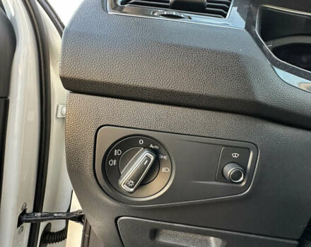 Белый Фольксваген Тигуан, объемом двигателя 2 л и пробегом 198 тыс. км за 41500 $, фото 19 на Automoto.ua