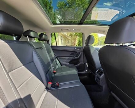 Білий Фольксваген Тігуан, об'ємом двигуна 2 л та пробігом 40 тис. км за 10000 $, фото 9 на Automoto.ua