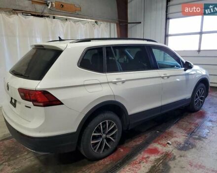 Белый Фольксваген Тигуан, объемом двигателя 2 л и пробегом 150 тыс. км за 4100 $, фото 2 на Automoto.ua