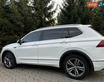 Белый Фольксваген Тигуан, объемом двигателя 1.98 л и пробегом 55 тыс. км за 27999 $, фото 4 на Automoto.ua