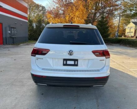 Белый Фольксваген Тигуан, объемом двигателя 2 л и пробегом 34 тыс. км за 13000 $, фото 6 на Automoto.ua