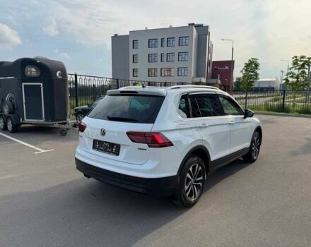 Белый Фольксваген Тигуан, объемом двигателя 2 л и пробегом 99 тыс. км за 17500 $, фото 6 на Automoto.ua