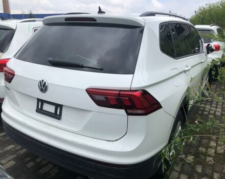 Белый Фольксваген Тигуан, объемом двигателя 2 л и пробегом 100 тыс. км за 8800 $, фото 4 на Automoto.ua