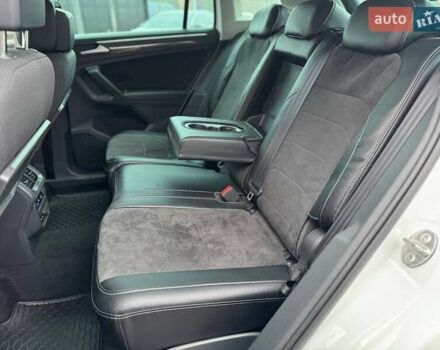 Белый Фольксваген Тигуан, объемом двигателя 1.97 л и пробегом 93 тыс. км за 31990 $, фото 8 на Automoto.ua