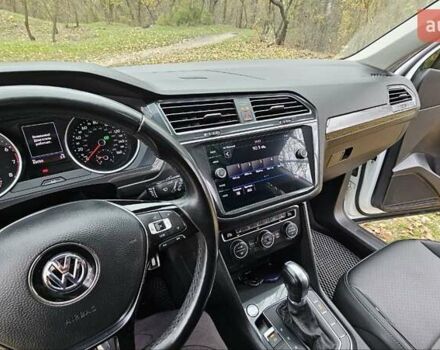 Білий Фольксваген Тігуан, об'ємом двигуна 1.98 л та пробігом 89 тис. км за 21500 $, фото 20 на Automoto.ua