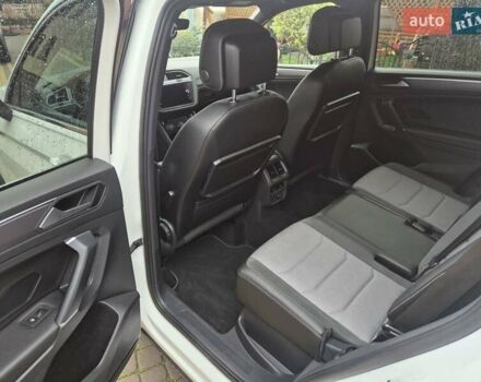 Білий Фольксваген Тігуан, об'ємом двигуна 2 л та пробігом 245 тис. км за 28900 $, фото 15 на Automoto.ua