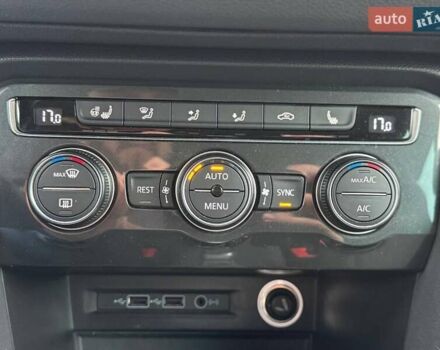 Белый Фольксваген Тигуан, объемом двигателя 1.97 л и пробегом 93 тыс. км за 31990 $, фото 20 на Automoto.ua