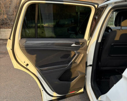 Белый Фольксваген Тигуан, объемом двигателя 1.97 л и пробегом 210 тыс. км за 27500 $, фото 20 на Automoto.ua