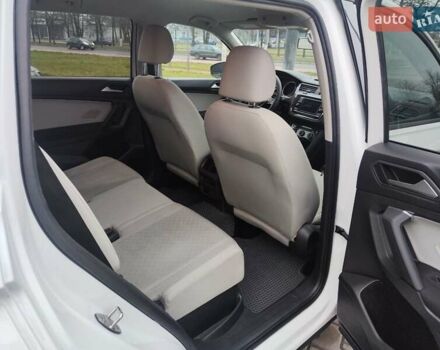 Белый Фольксваген Тигуан, объемом двигателя 1.97 л и пробегом 270 тыс. км за 14899 $, фото 10 на Automoto.ua