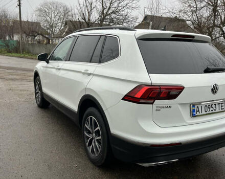 Белый Фольксваген Тигуан, объемом двигателя 2 л и пробегом 119 тыс. км за 20000 $, фото 6 на Automoto.ua
