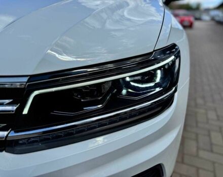 Білий Фольксваген Тігуан, об'ємом двигуна 2 л та пробігом 105 тис. км за 19500 $, фото 3 на Automoto.ua