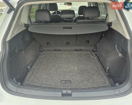 Білий Фольксваген Тігуан, об'ємом двигуна 2 л та пробігом 99 тис. км за 17900 $, фото 9 на Automoto.ua